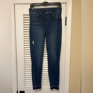 SPANX Ankle Skinny Jeans Medium Washed Distressed NWOT Sz M